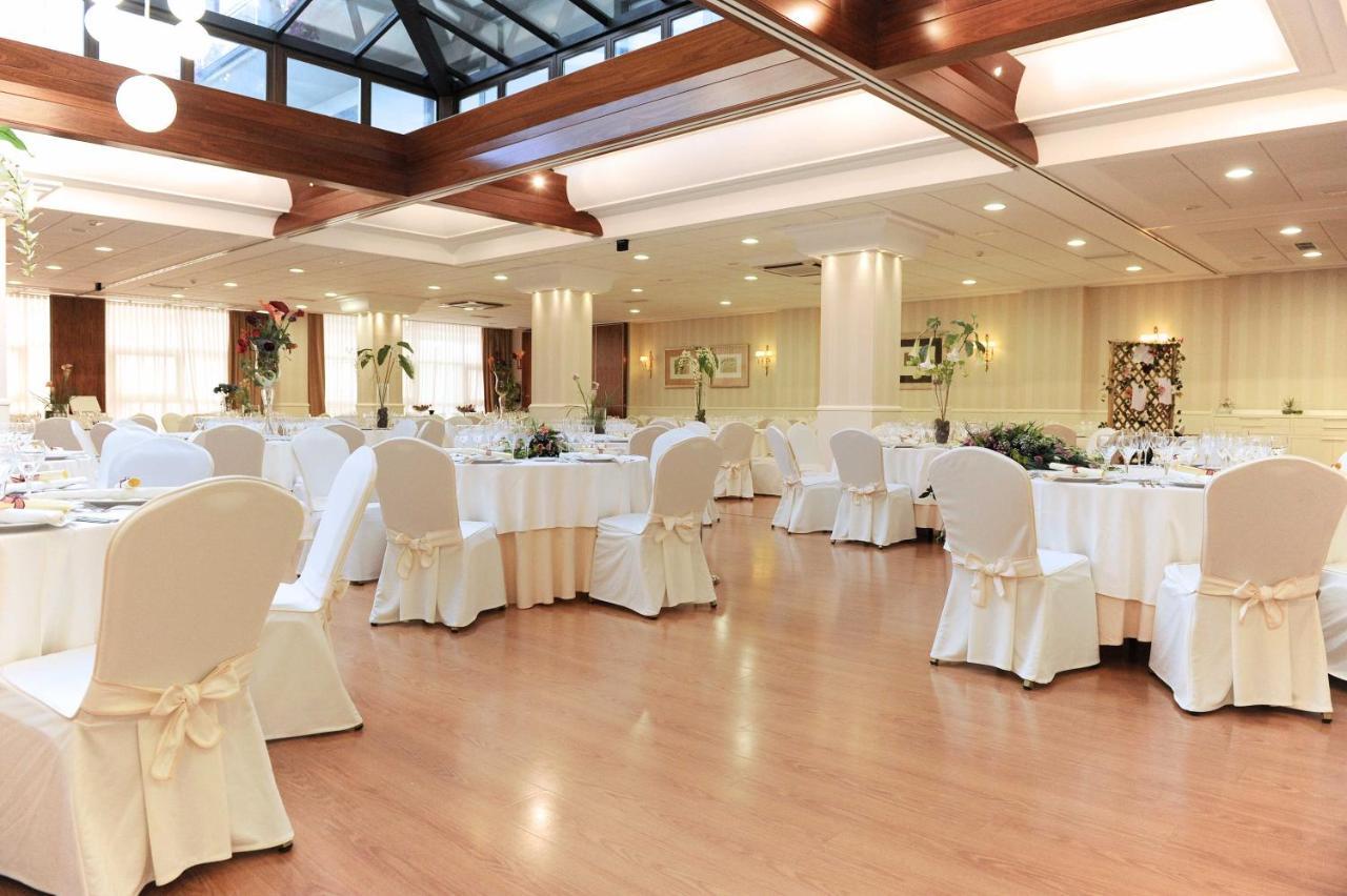 Fc Infantas De Leon Hotel Ngoại thất bức ảnh