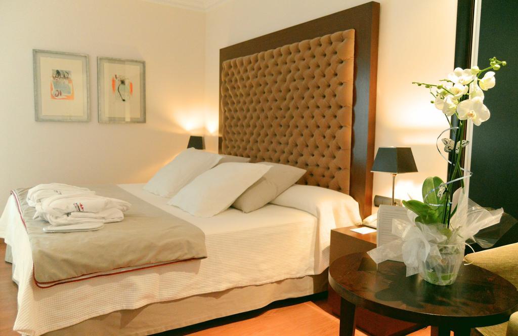 Fc Infantas De Leon Hotel Ngoại thất bức ảnh